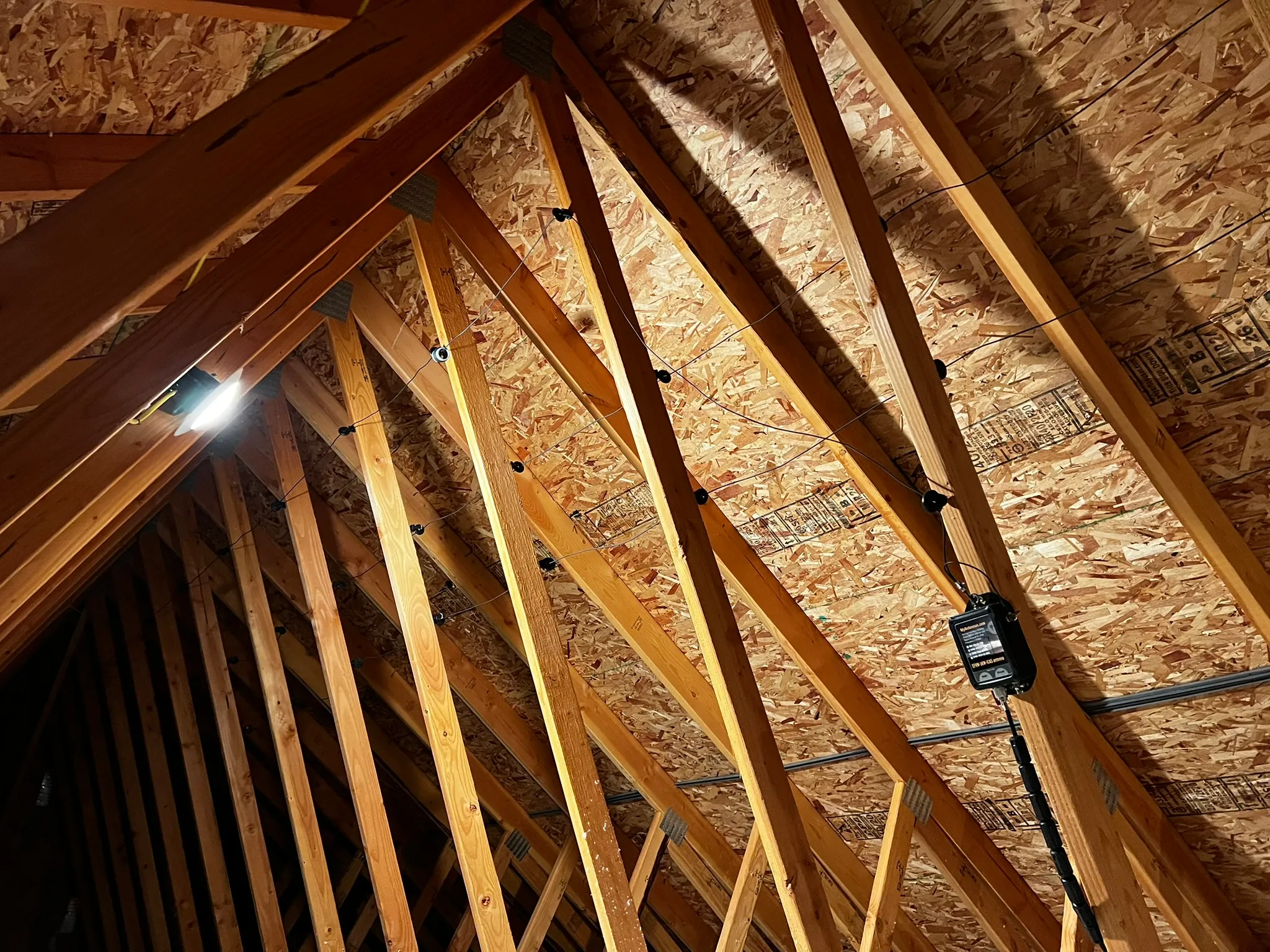 EFHW in the attic at a glance